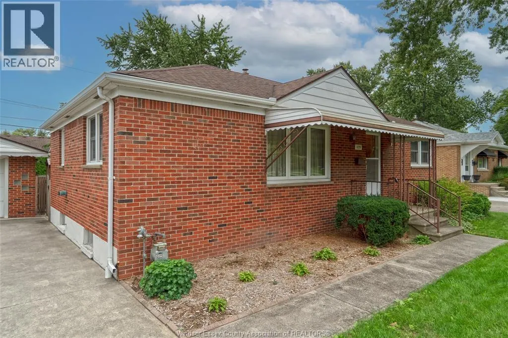 1051 Grand Marais ROAD West