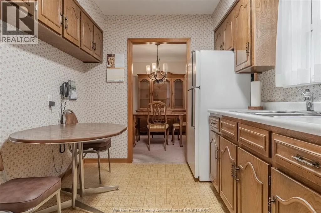 1051 Grand Marais ROAD West