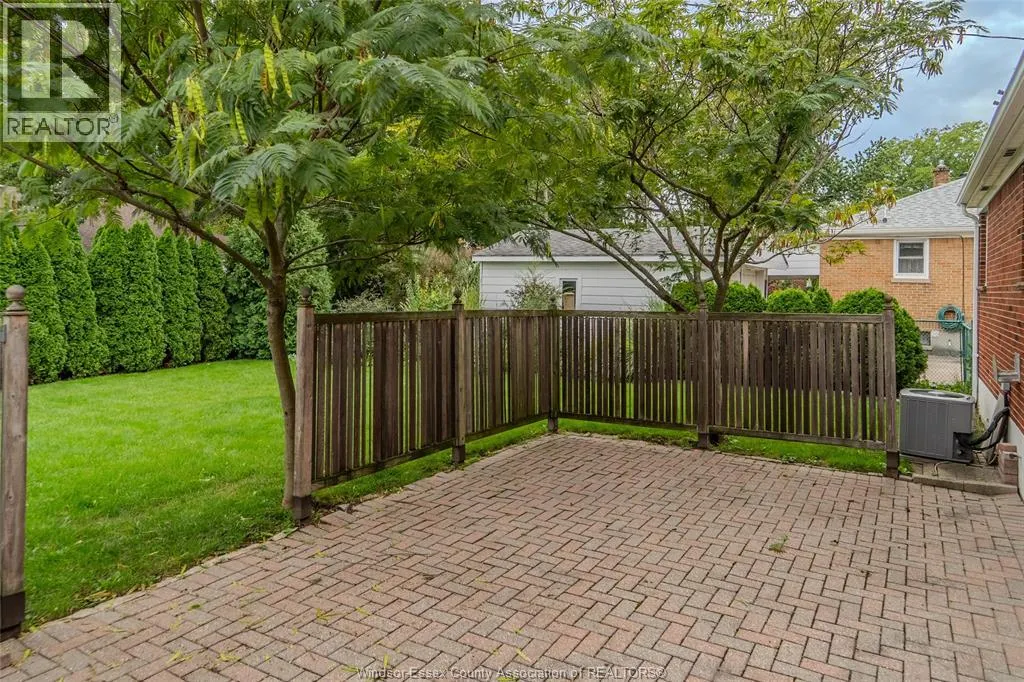 1051 Grand Marais ROAD West