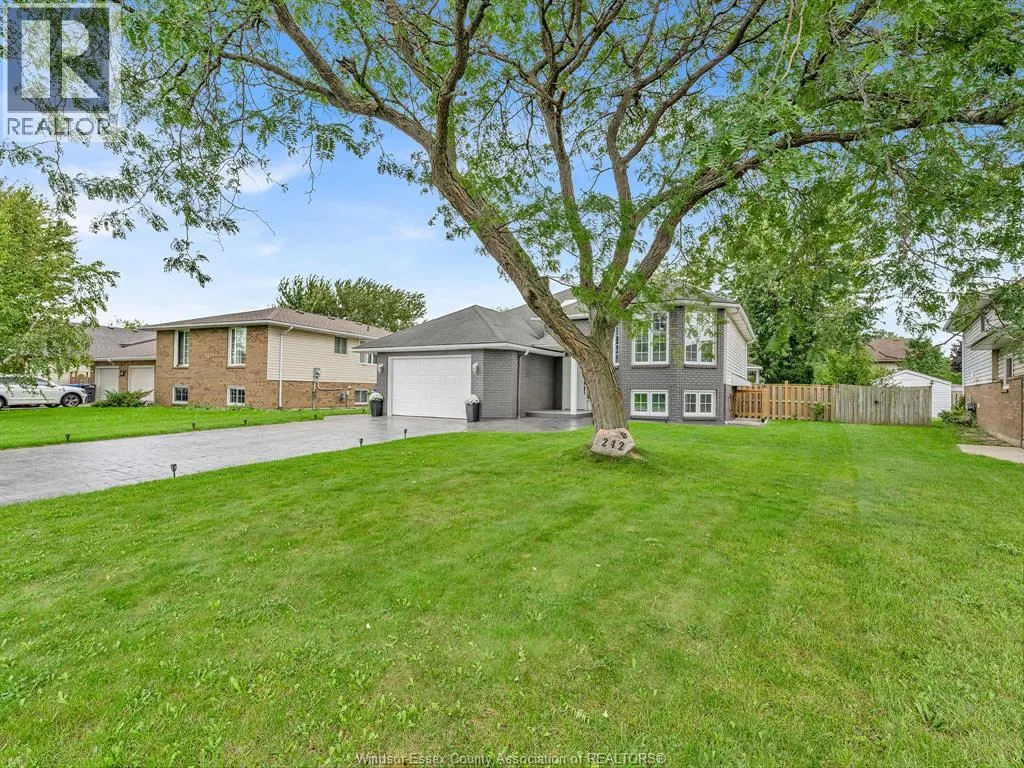 242 GEORGE CRESCENT