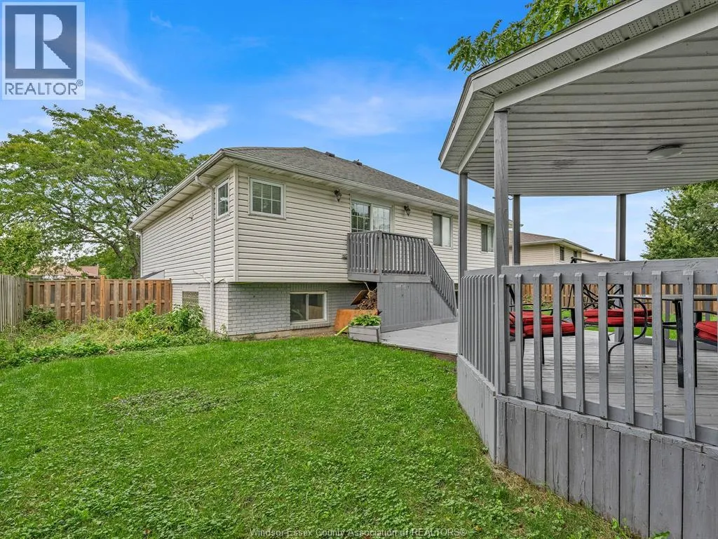242 GEORGE CRESCENT