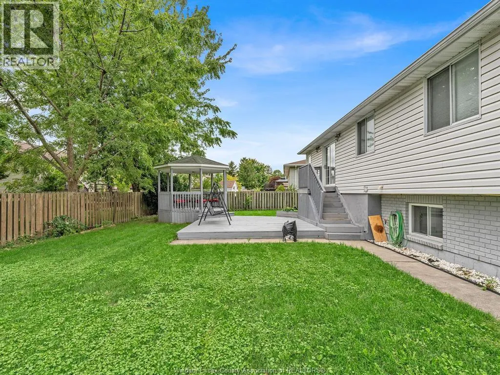 242 GEORGE CRESCENT