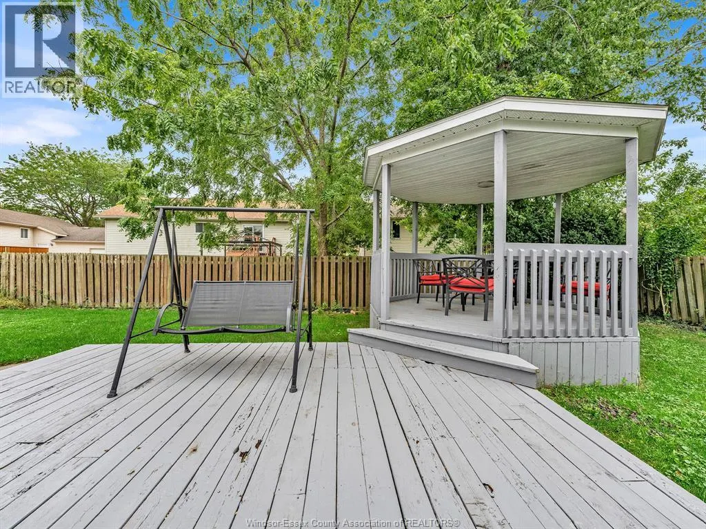 242 GEORGE CRESCENT