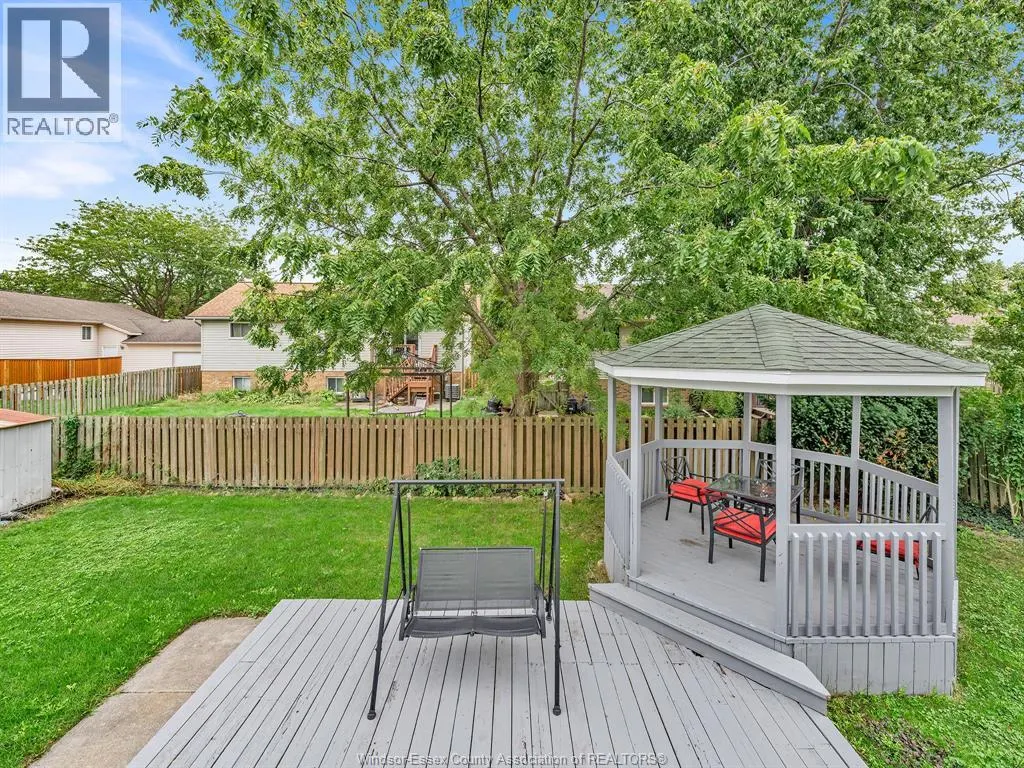242 GEORGE CRESCENT