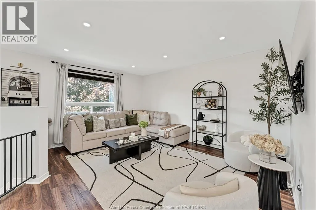 12589 HORWOOD CRESCENT