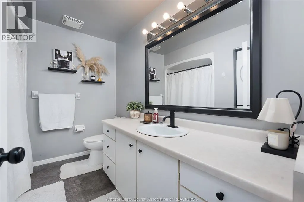 12589 HORWOOD CRESCENT