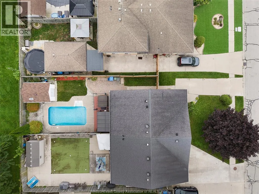12589 HORWOOD CRESCENT