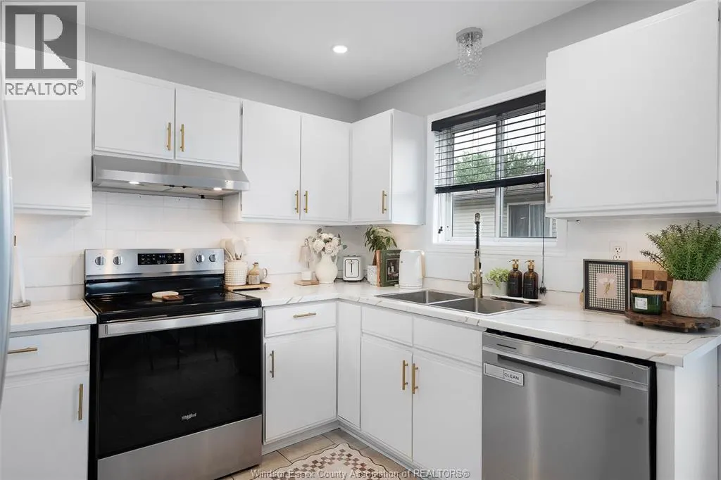 12589 HORWOOD CRESCENT