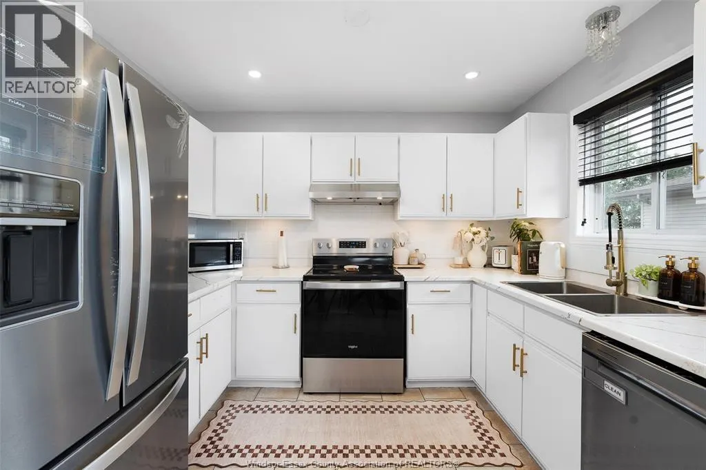 12589 HORWOOD CRESCENT