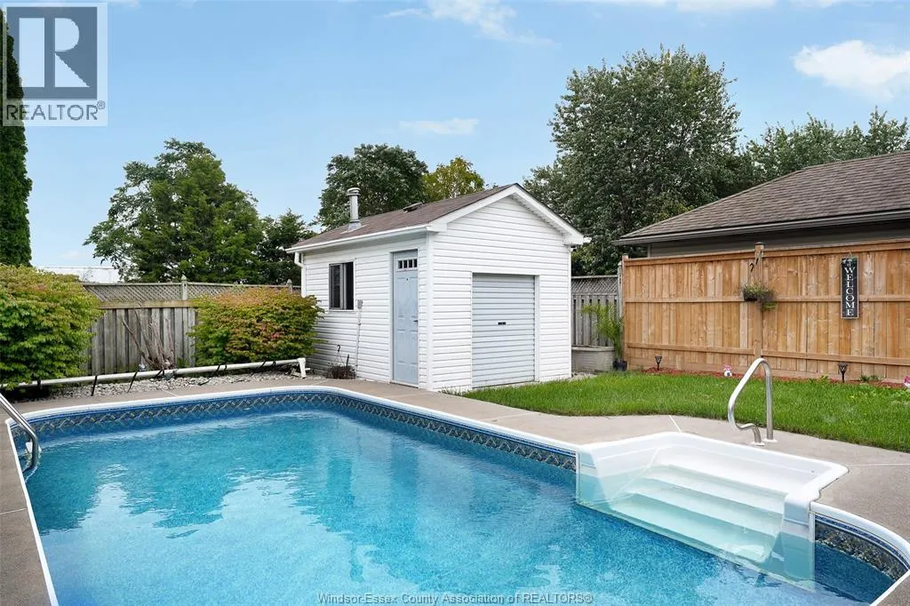 12589 HORWOOD CRESCENT