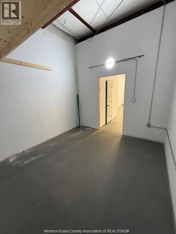 357 QUEEN STREET Unit# V/L + SHOP + GARAGE