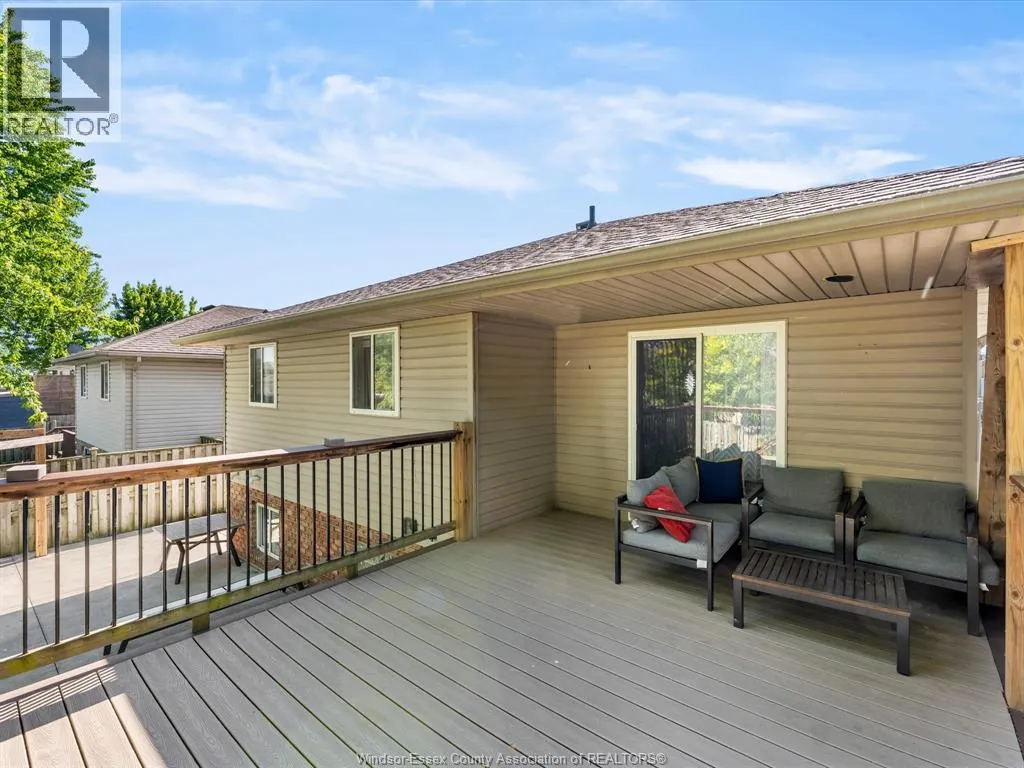 791 HELENA CRESCENT