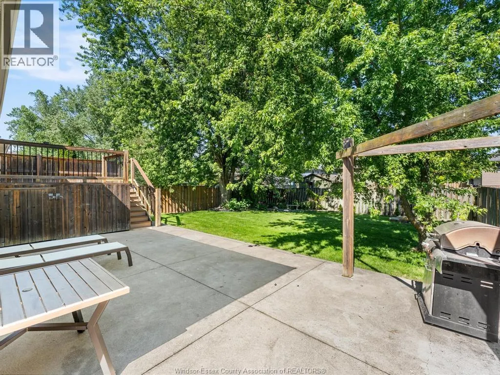 791 HELENA CRESCENT