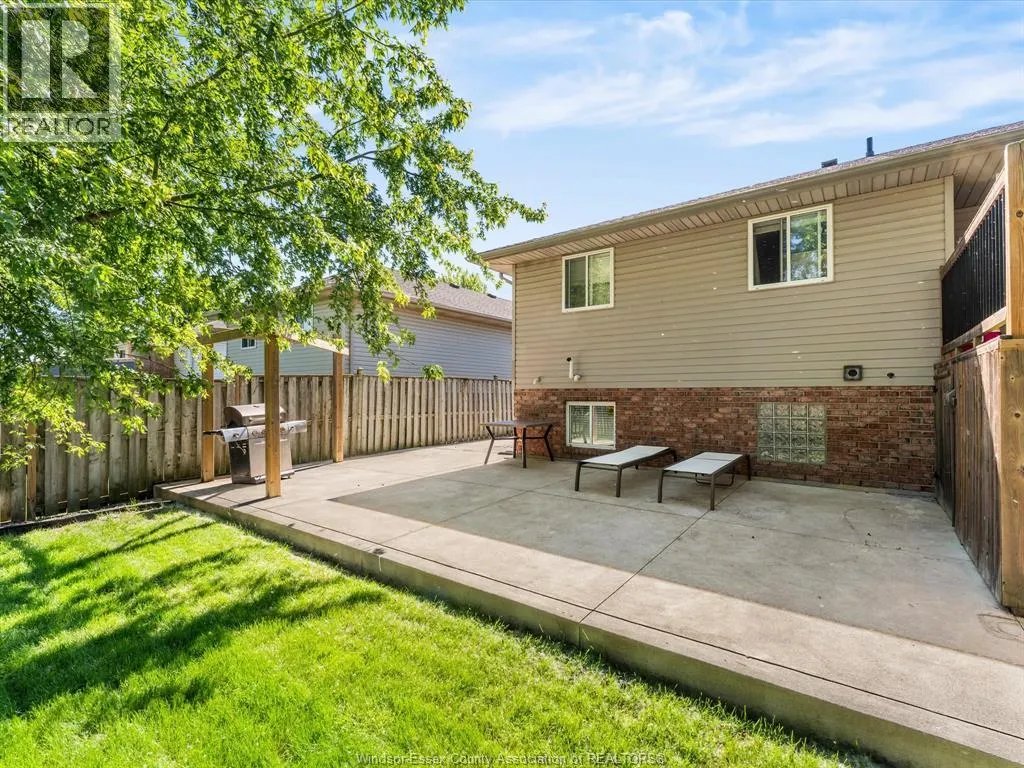 791 HELENA CRESCENT