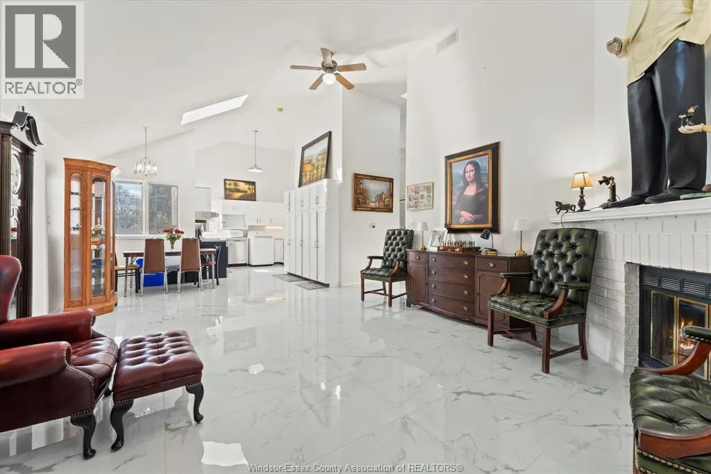 1467 GUILDWOOD CRESCENT