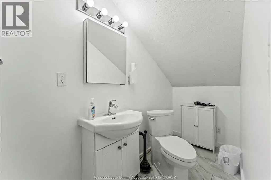 1467 GUILDWOOD CRESCENT