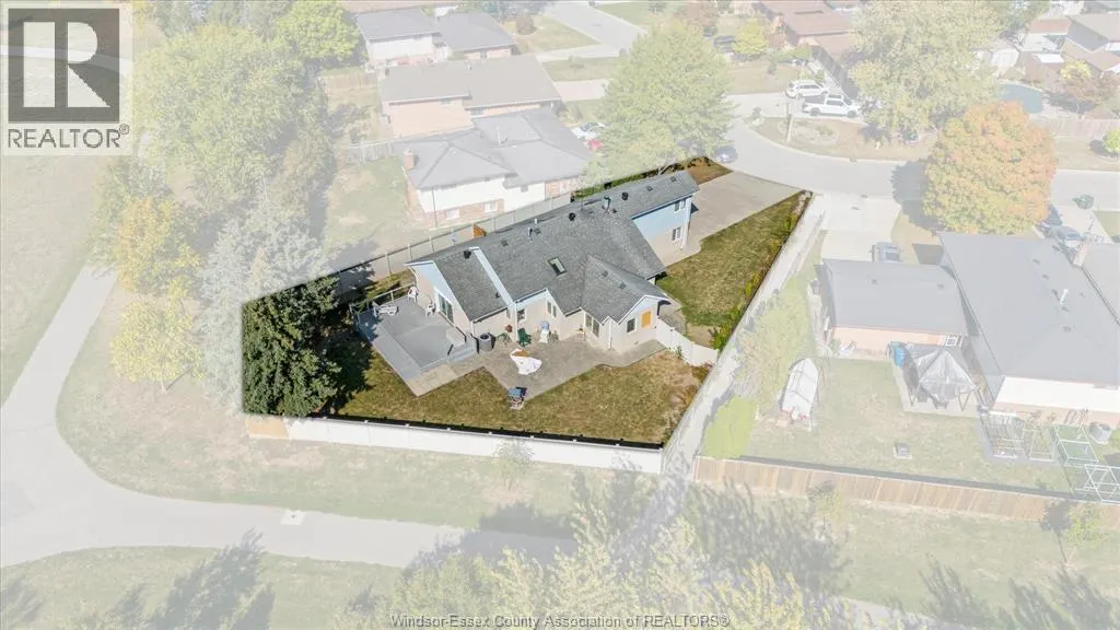 1467 GUILDWOOD CRESCENT