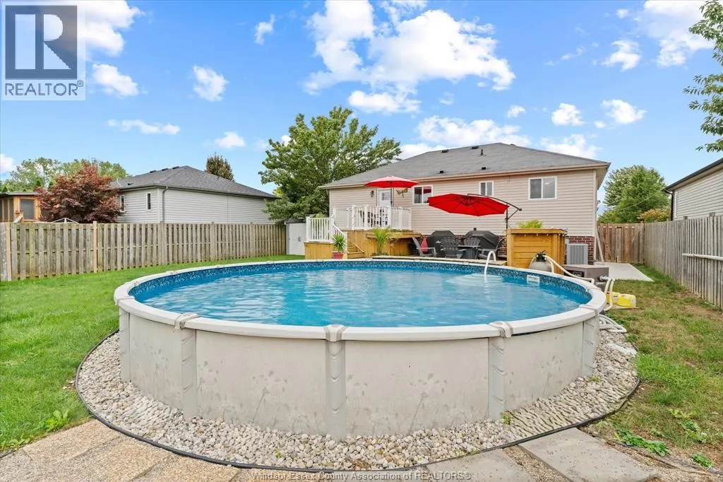 98 HAZEL CRESCENT