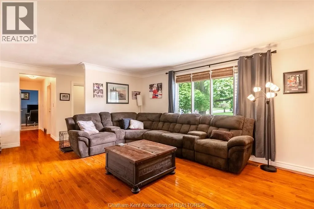 591 King STREET West