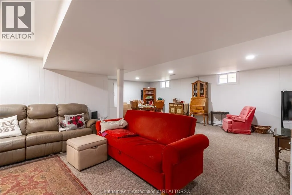 591 King STREET West