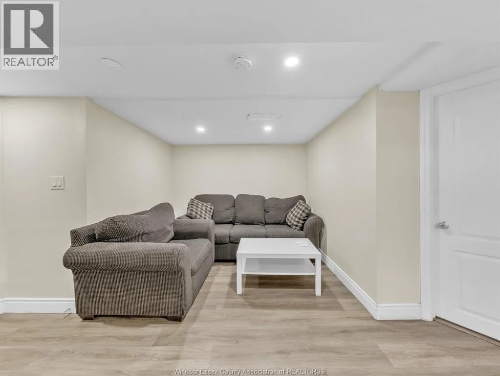 3551 DOMINION BOULEVARD