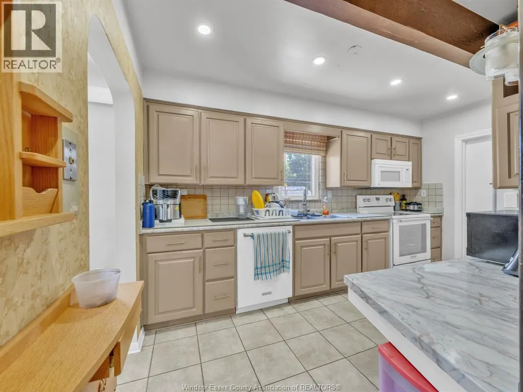 3551 DOMINION BOULEVARD