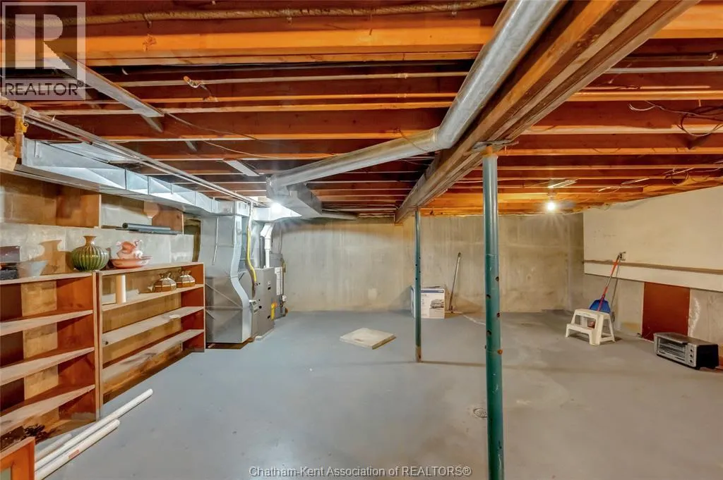 20928 Victoria ROAD