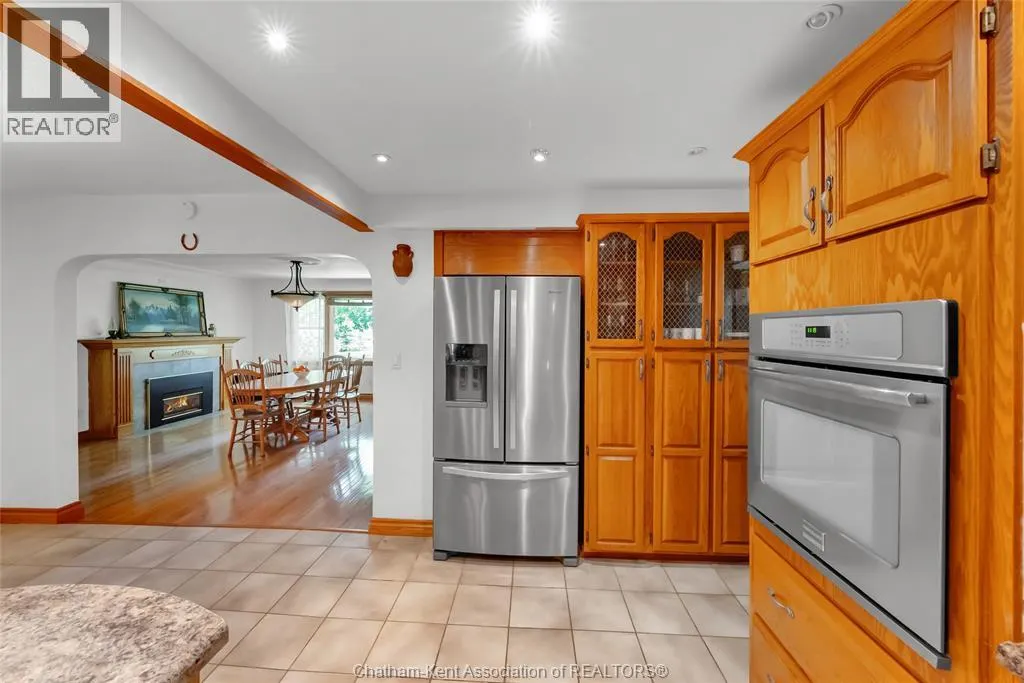 20928 Victoria ROAD