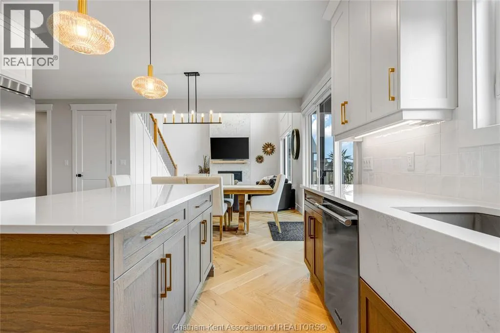 42 ROSEWOOD CRESCENT