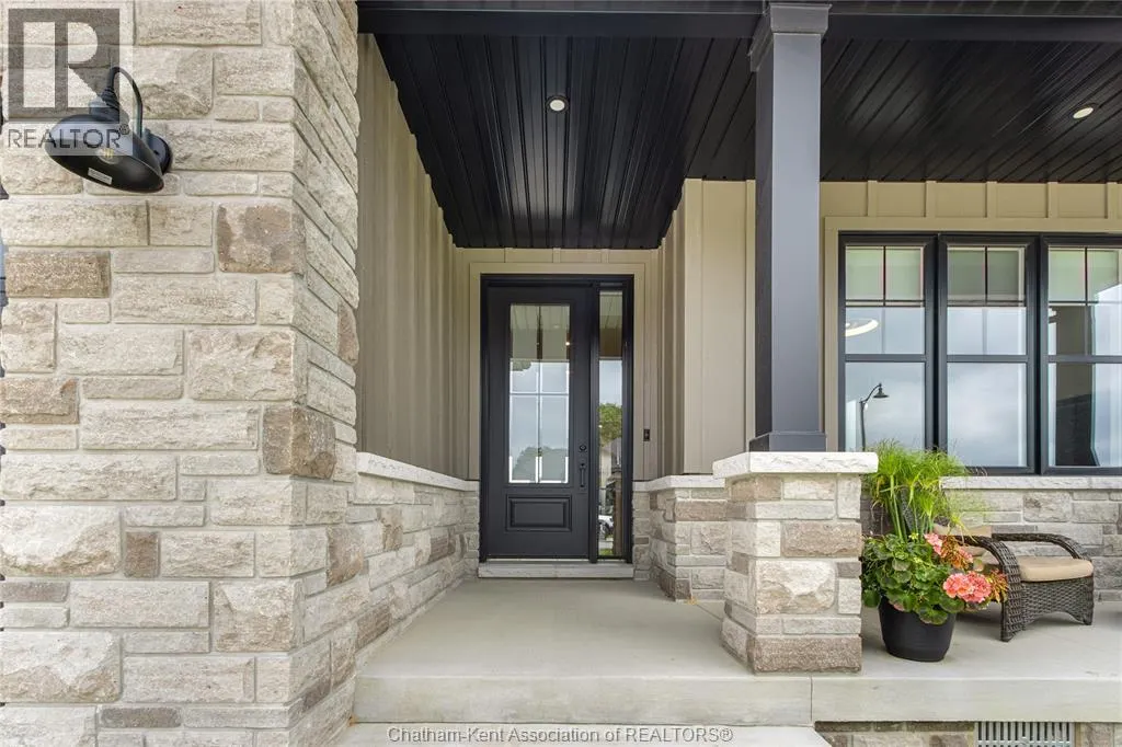 42 ROSEWOOD CRESCENT