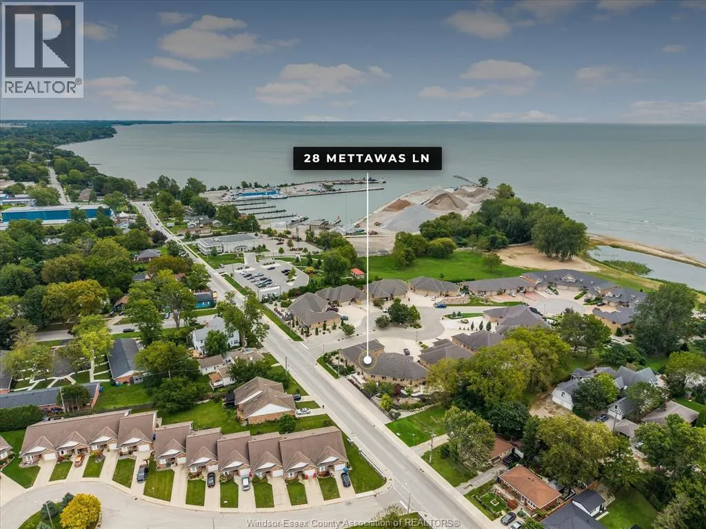 28 Mettawas LANE