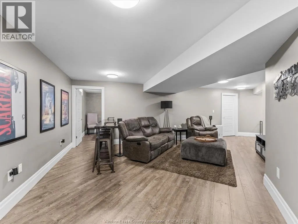 28 Mettawas LANE