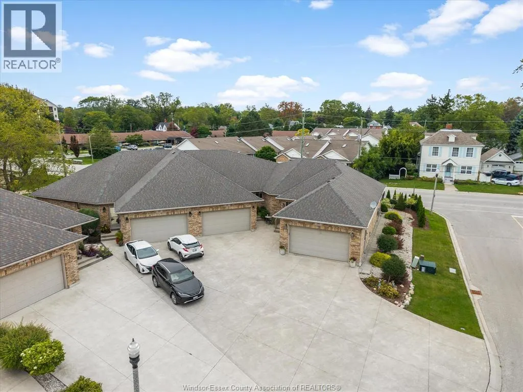 28 Mettawas LANE