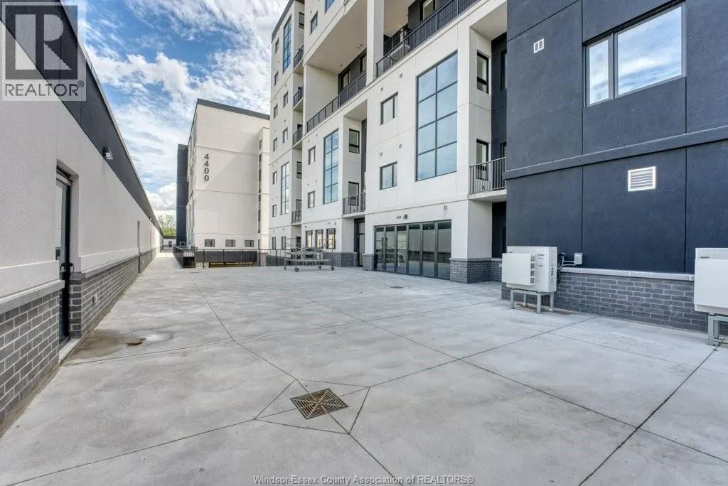 4300 Laurier PARKWAY Unit# 215