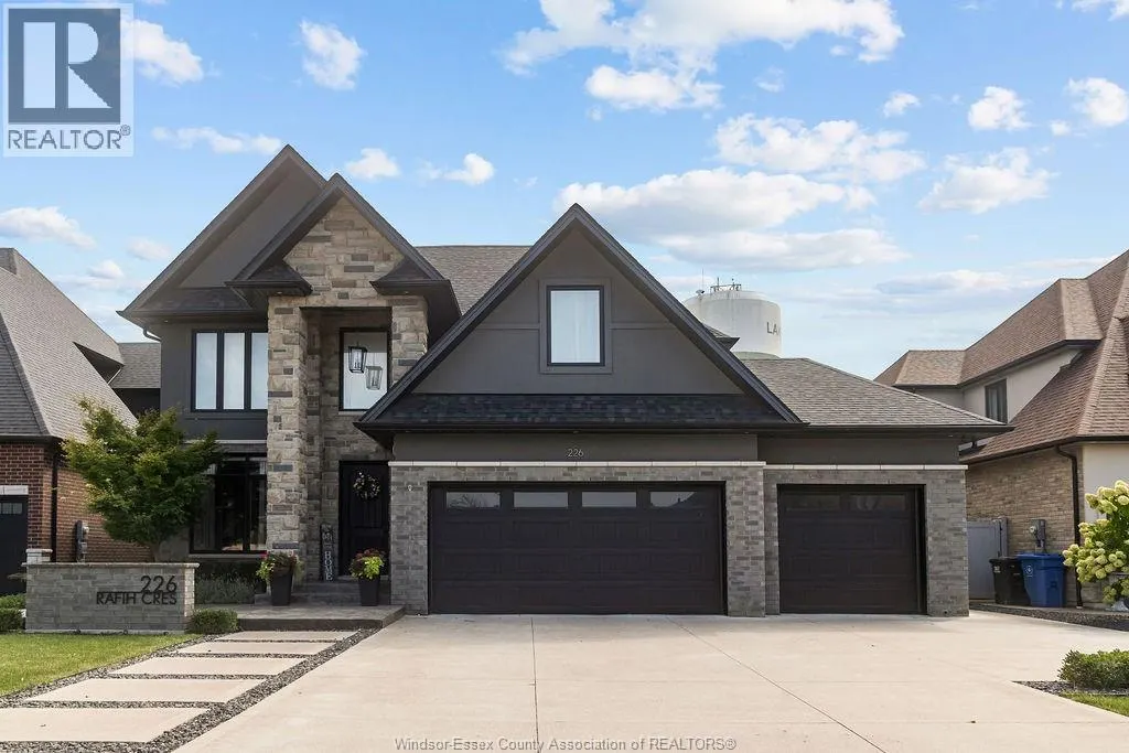 226 RAFIH CRESCENT