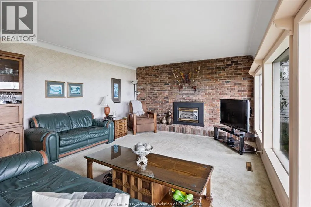 13122 Riverside DRIVE East