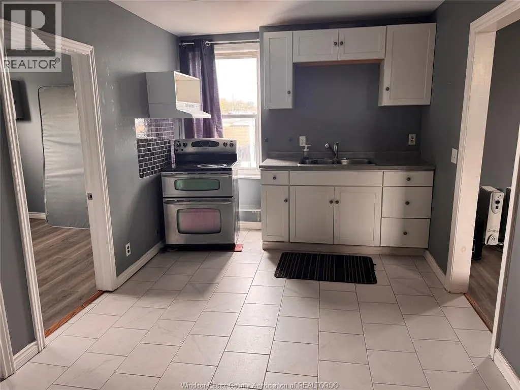 58 Talbot STREET North Unit# 2