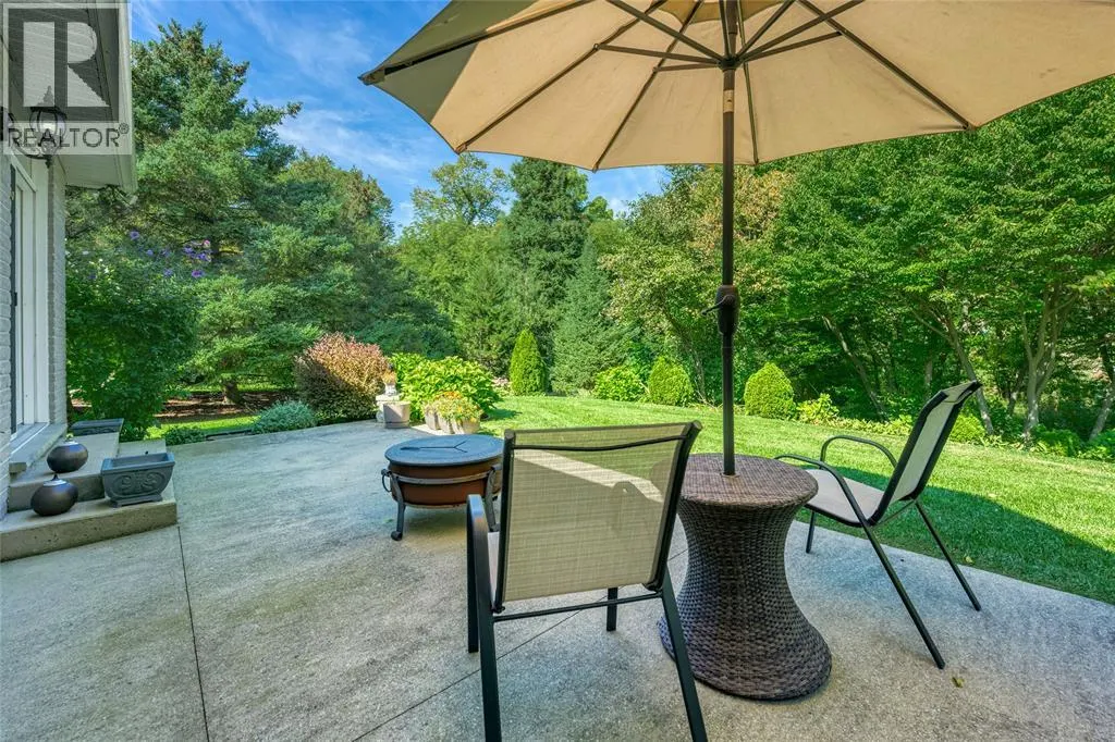 3125 BROOKSIDE CRESCENT
