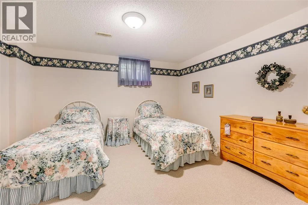 3125 BROOKSIDE CRESCENT