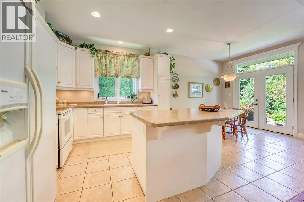 3125 BROOKSIDE CRESCENT