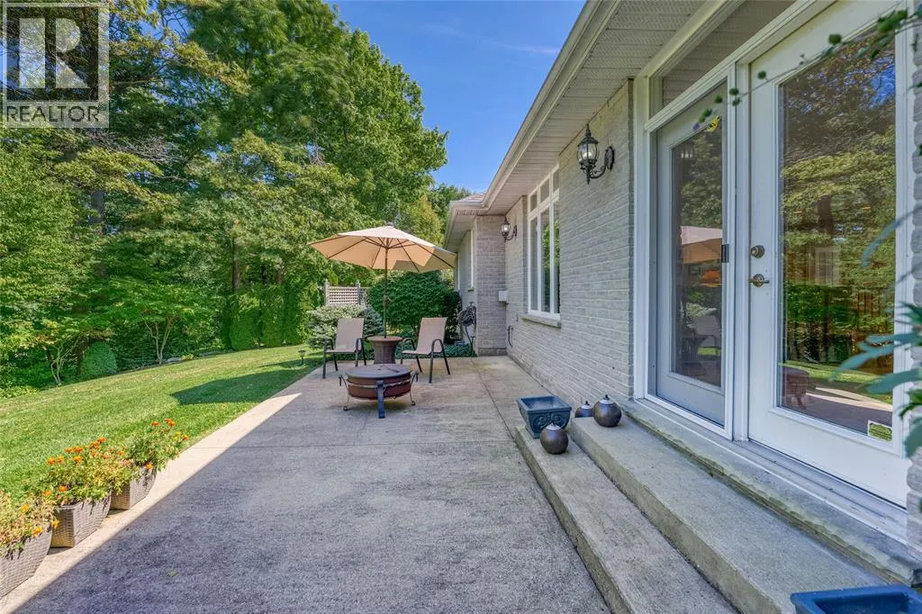 3125 BROOKSIDE CRESCENT
