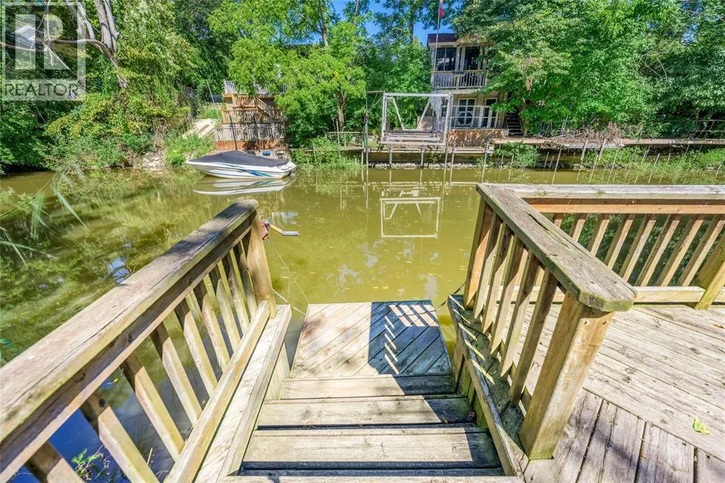 3125 BROOKSIDE CRESCENT
