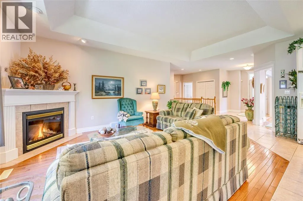 3125 BROOKSIDE CRESCENT