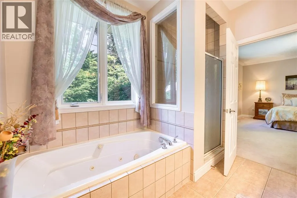 3125 BROOKSIDE CRESCENT
