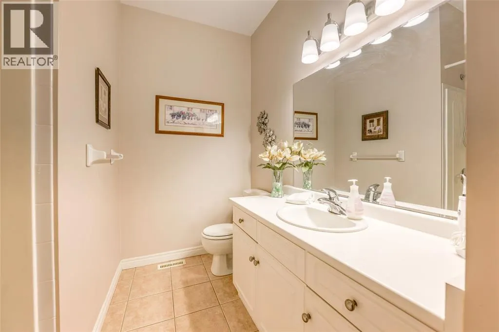 3125 BROOKSIDE CRESCENT