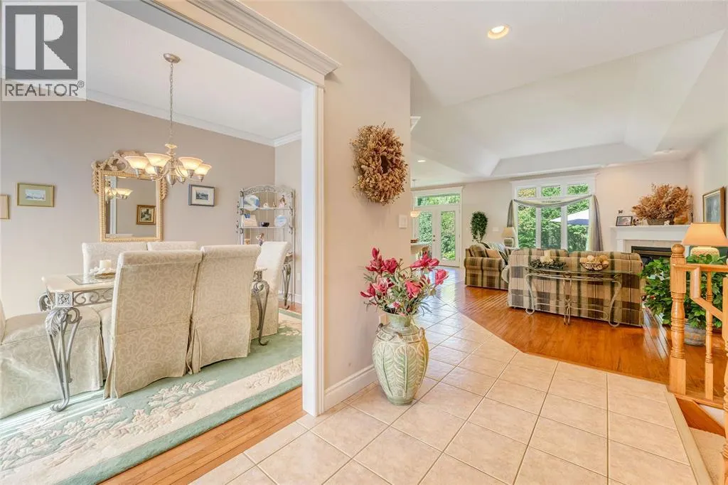 3125 BROOKSIDE CRESCENT