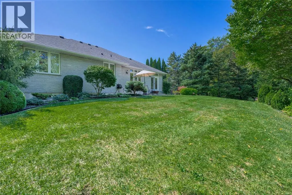 3125 BROOKSIDE CRESCENT