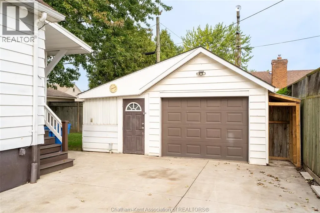 1008 JAMES STREET