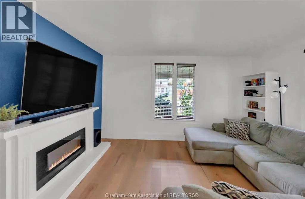 273 St Clair STREET