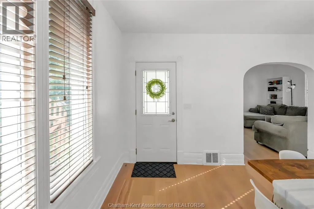273 St Clair STREET